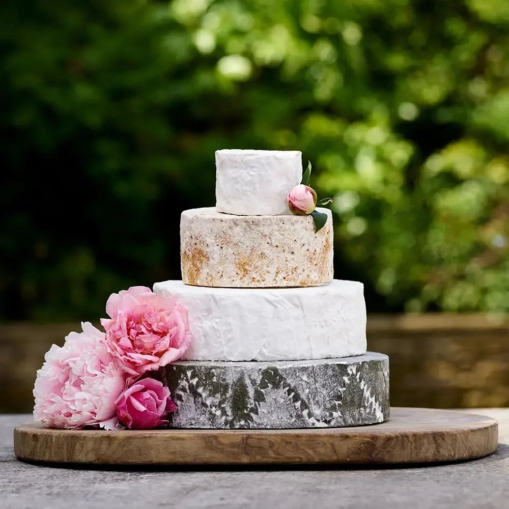 FLYNN'S The Soft & Crumbly Cheese Wedding Cake