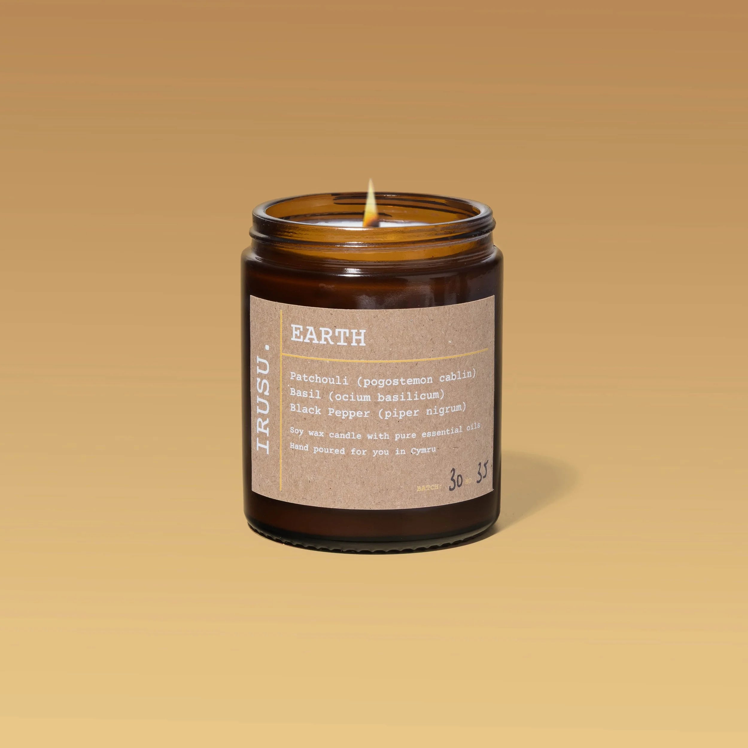 IRUSU. Earth Patchouli, Black Pepper & Basil Soy Wax Candle 180ml