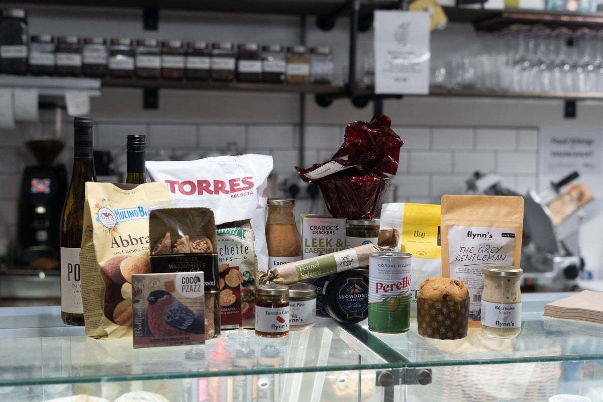 FLYNN'S Deck the Halls Christmas Hamper 